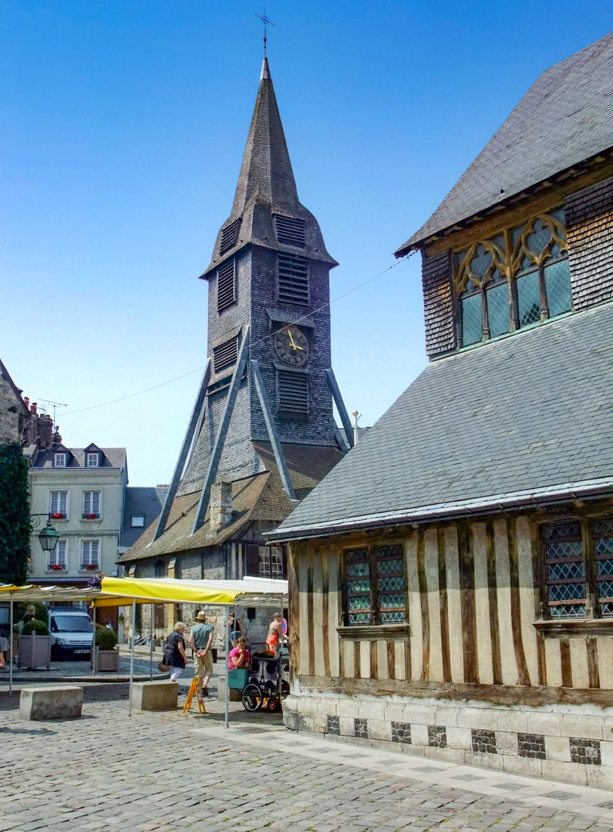 The bell tower of Sainte-Catherine church in Honfleur by Nikater [Public Domain]