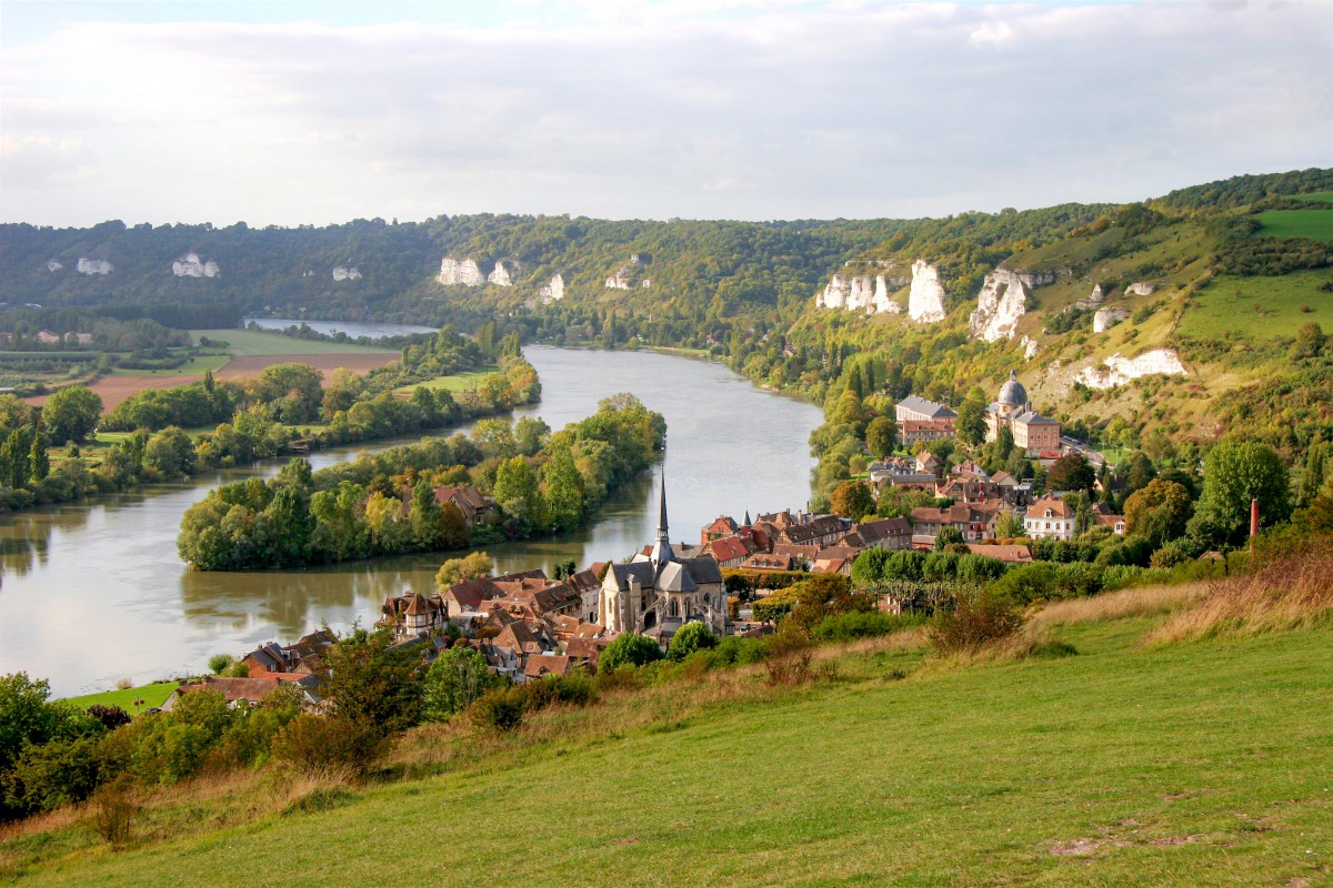 Petit-Andely from Chateau-Gaillard © Tristan Nitot - licence [CC BY-SA 3.0] from Wikimedia Commons