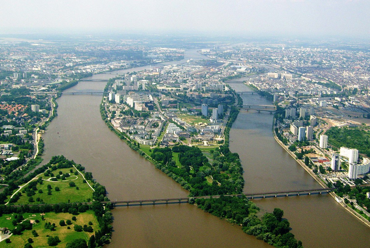 The Loire in Nantes © Jibi44 - licence [CC BY-SA 3.0] from Wikimedia Commons