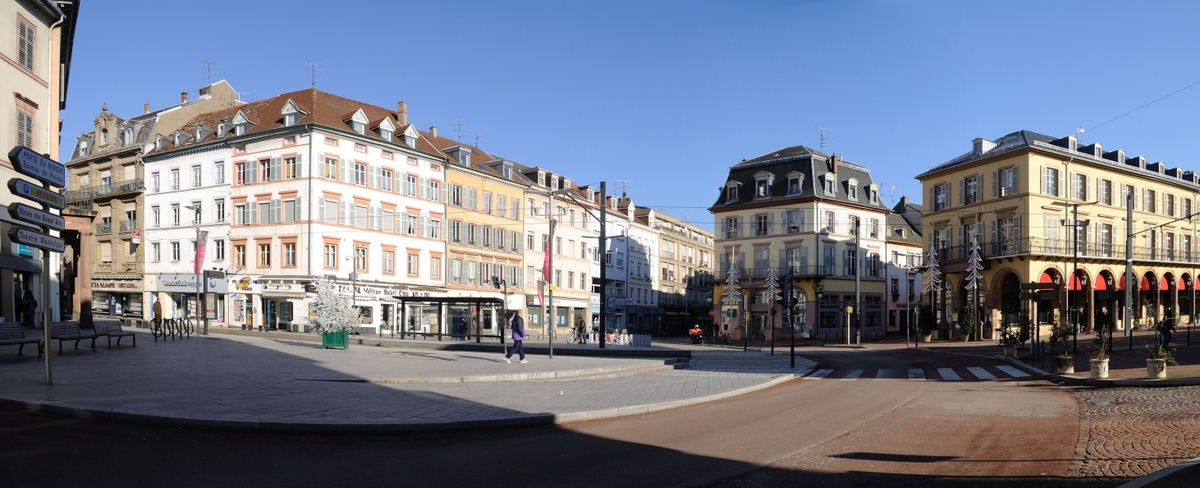 Place de la République, Mulhouse © Taxiarchos228 - licence [CC BY-SA 3.0] from Wikimedia Commons