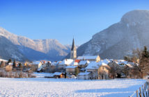 Snow in France: Thorens-Glières in the snow © French Moments