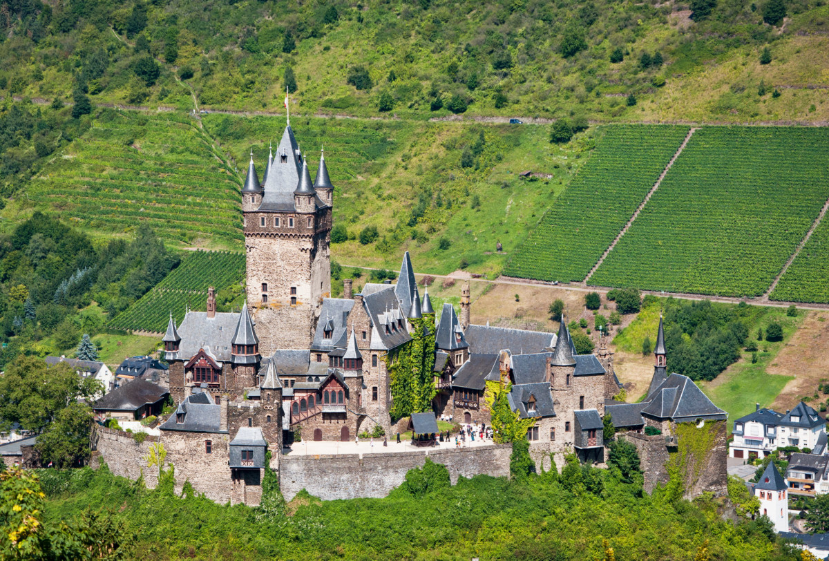 Cochem's Reichsburg © Steffen Schmitz- license [CC BY-SA 3.0 DE] from Wikimedia Commons