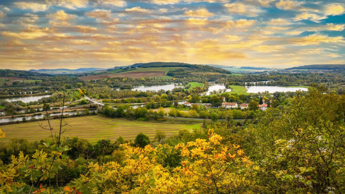 The Moselle near Dieulouard © French Moments