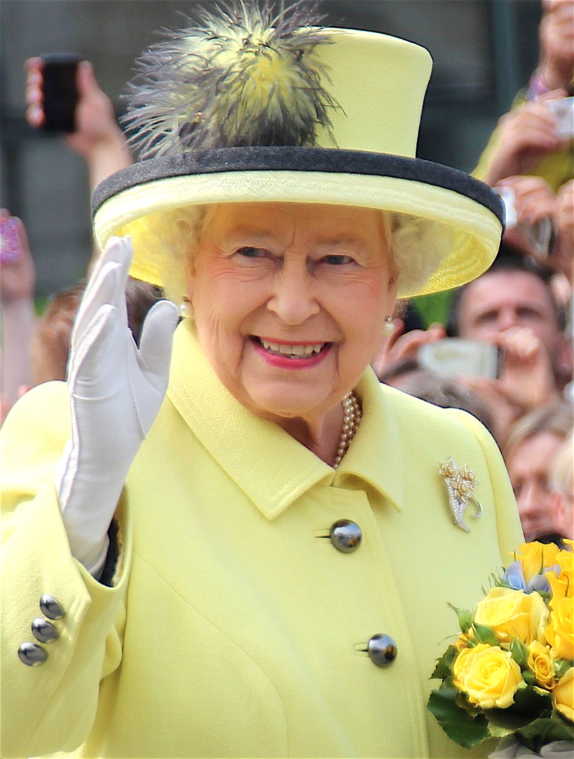Elizabeth II in 2015 © PolizeiBerlin - licence [CC BY-SA 4.0] from Wikimedia Commons