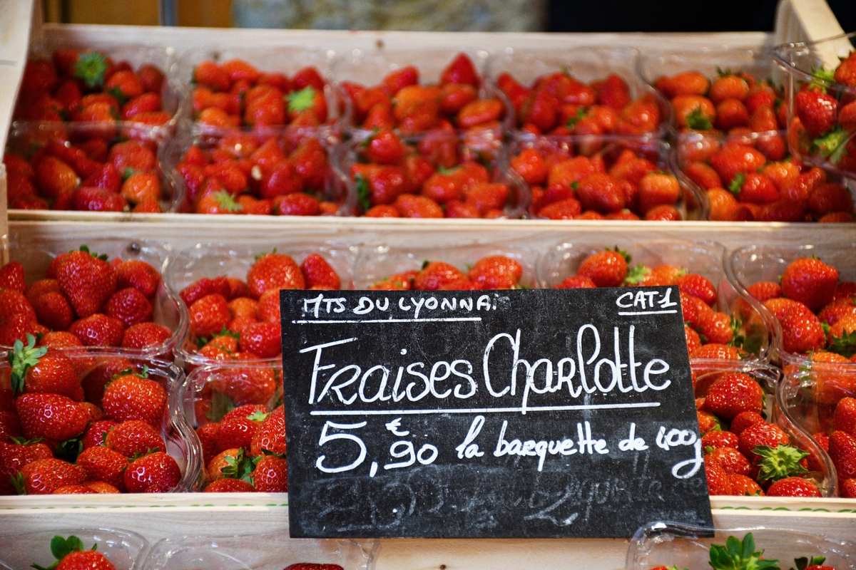 Charlotte strawberries © French Moments