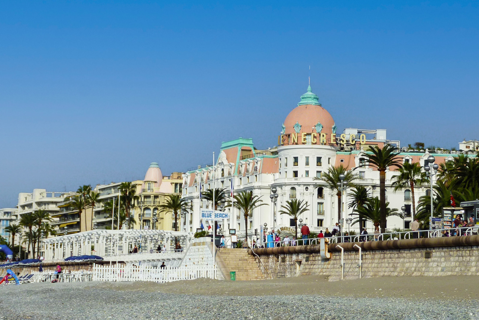 French Riviera - Hôtel Negresco, Nice © Miniwark - licence [CC BY-SA 3.0] from Wikimedia Commons