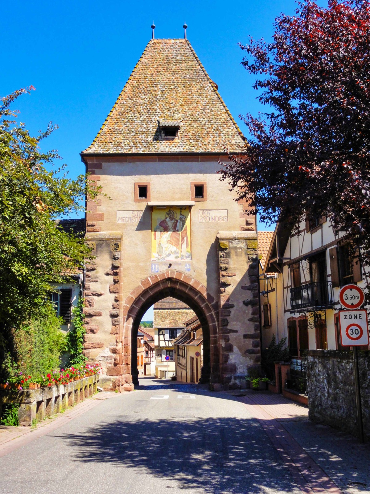 Fortified City Gates of Alsace - Porte Haute, Bœrsch © Ralph Hammann - licence [CC BY-SA 4.0] from Wikimedia Commons