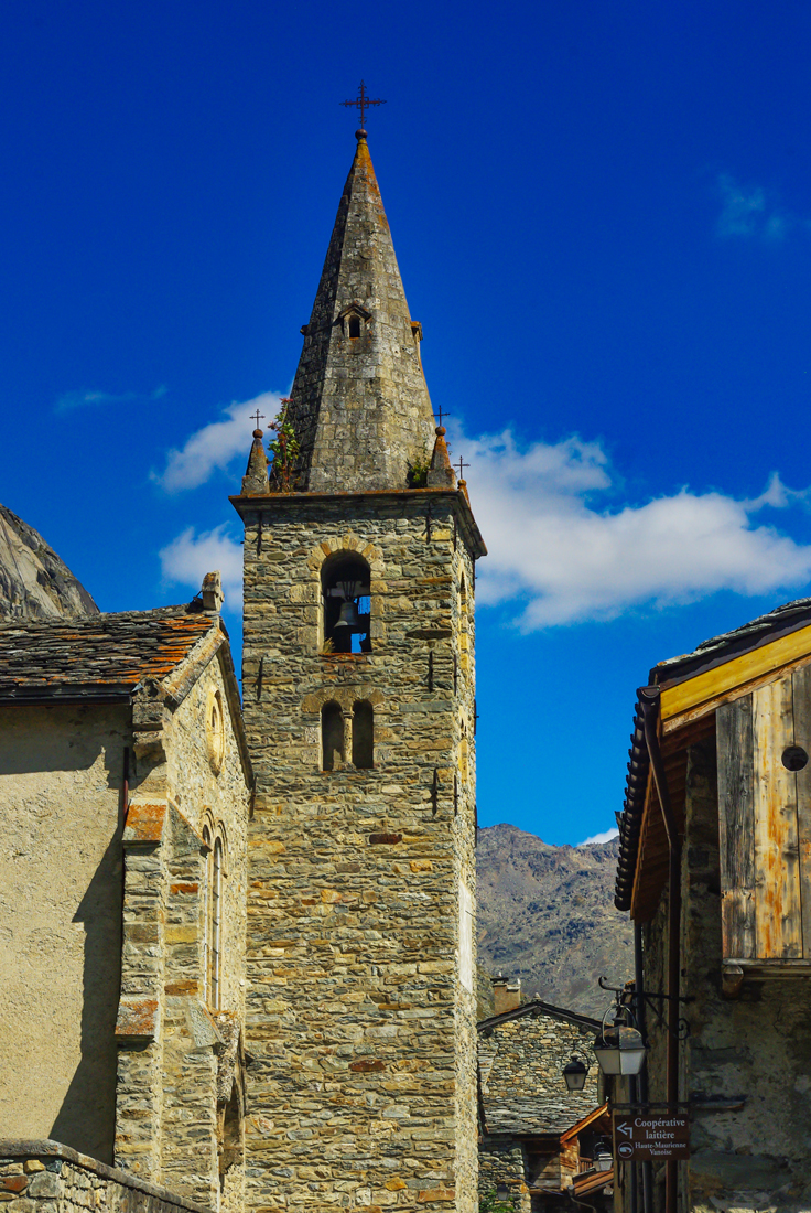 Bell tower of Bonneval-sur-Arc - Arêches © French Moments