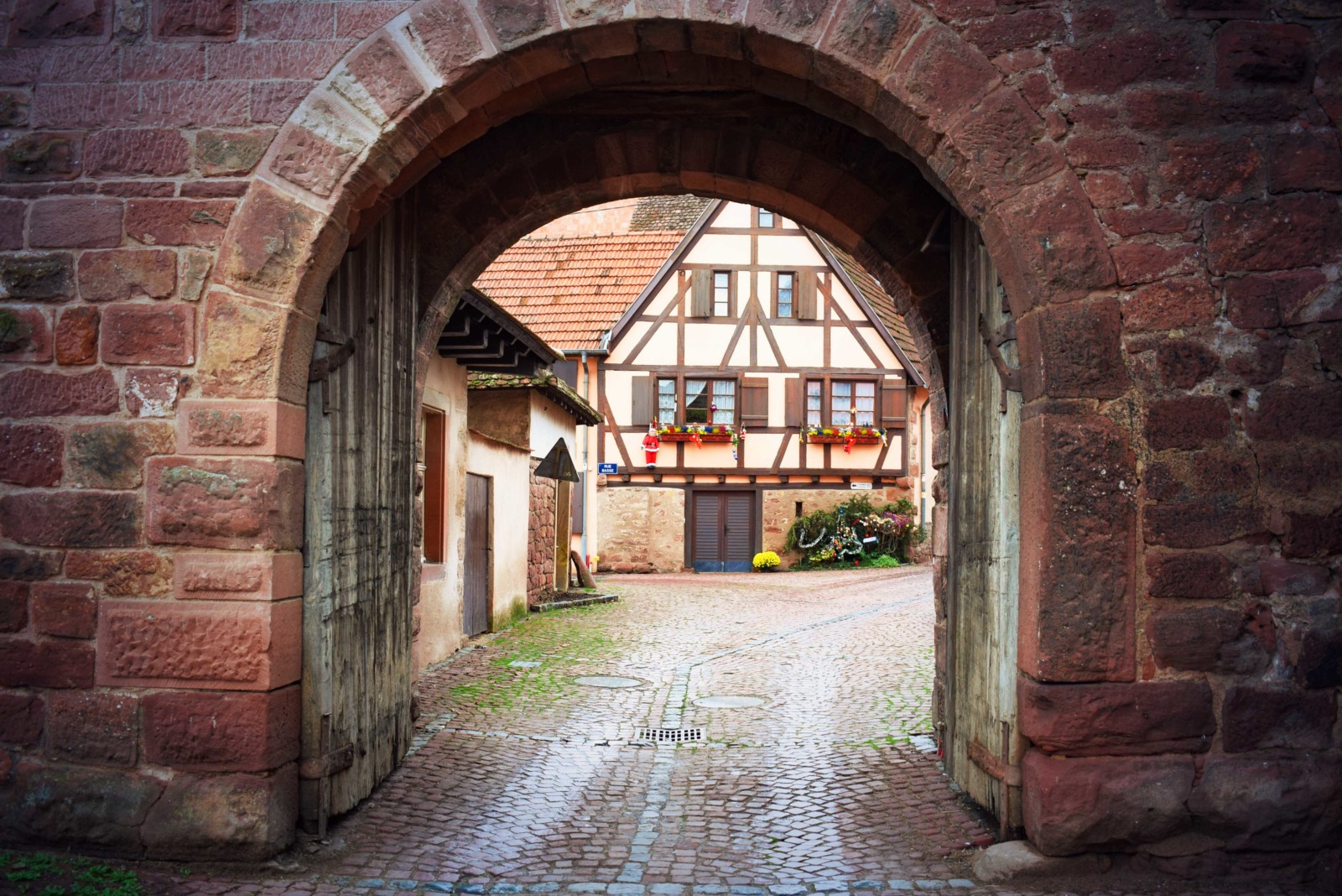 Fortified City Gates of Alsace - Niedertor, Wangen © French Moments