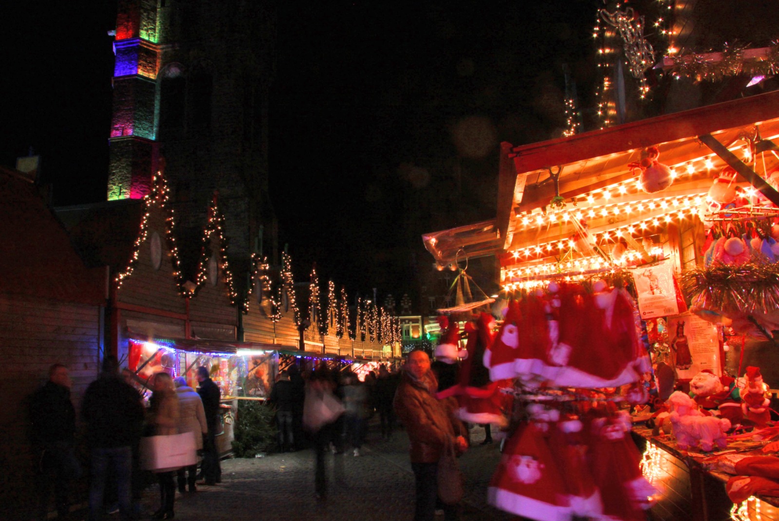 Bethune Christmas Market © Guillaume Baviere - licence [CC BY-SA 2.0] from Wikimedia Commons