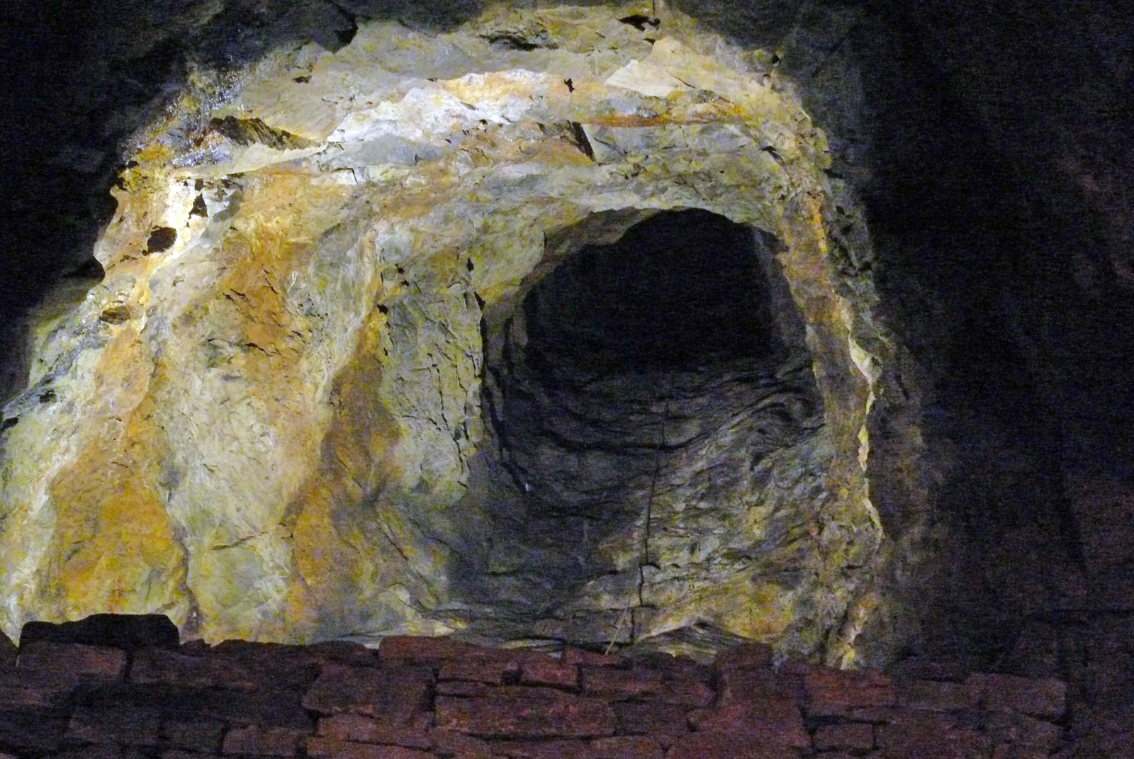 Gallery of an iron mine near Annaberg (Ore Mountains) © Ad Meskens - licence [CC BY-SA 3.0] from Wikimedia Commons