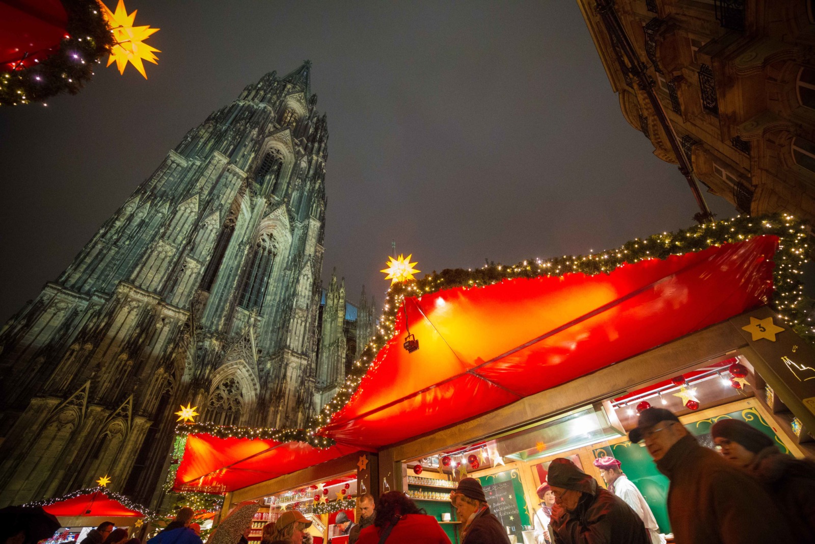 Christmas Markets in Germany - Cologne © Eremeev - licence [CC BY-SA 3.0] from Wikimedia Commons