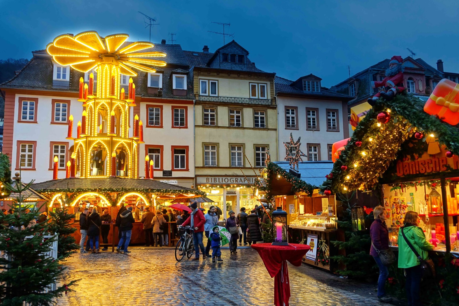 Heidelberg Christmas Market © Daderot - licence [CC0] from Wikimedia Commons