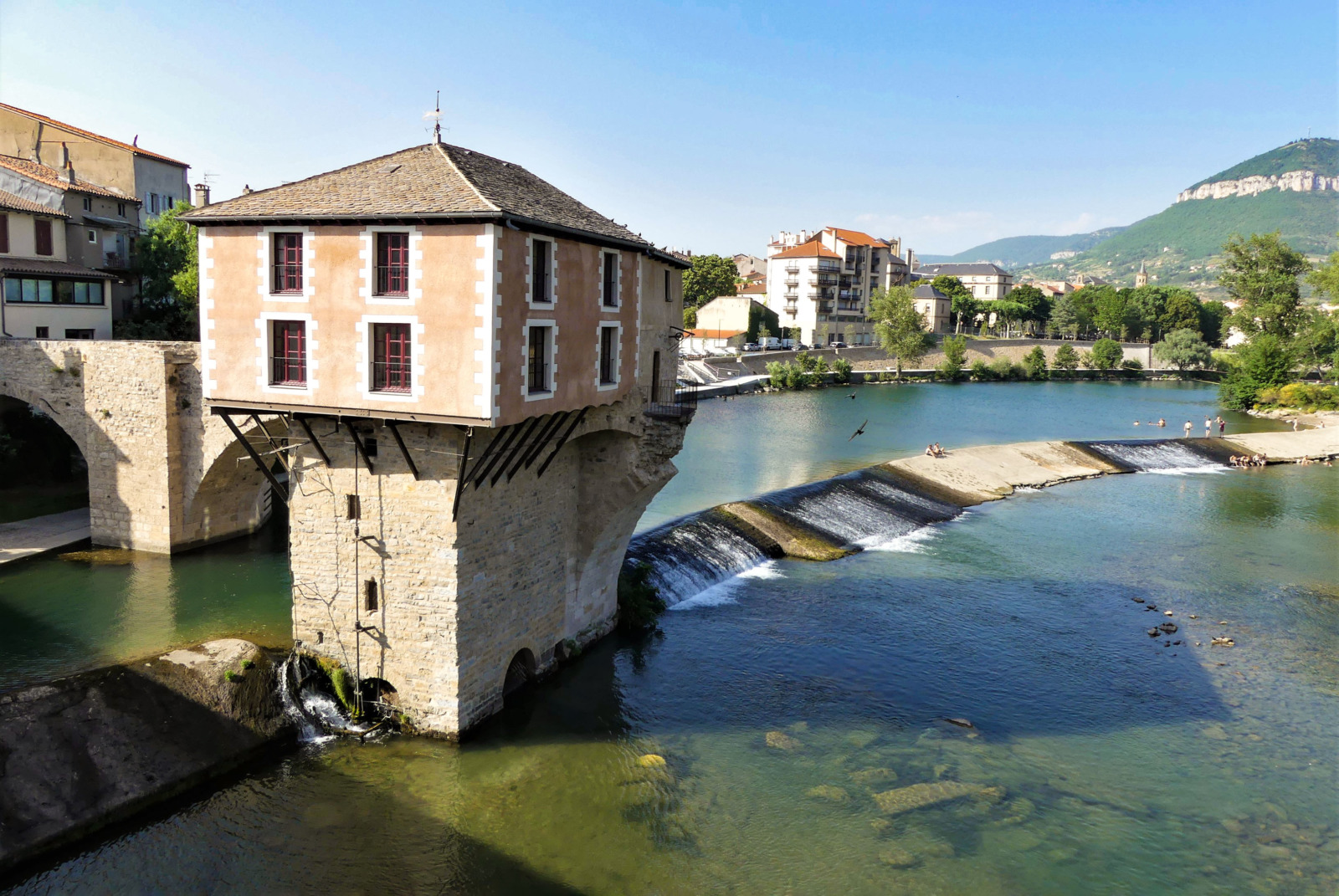 Pont Vieux and the water-mill © Père Igor - licence [CC BY-SA 4.0] from Wikimedia Commons
