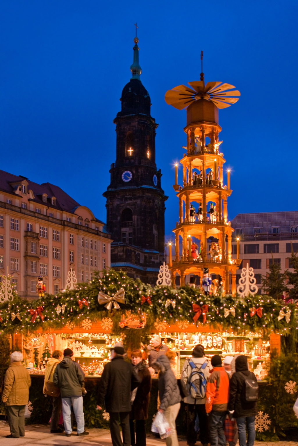 The Christmas pyramid: Origins and Traditions - French Moments