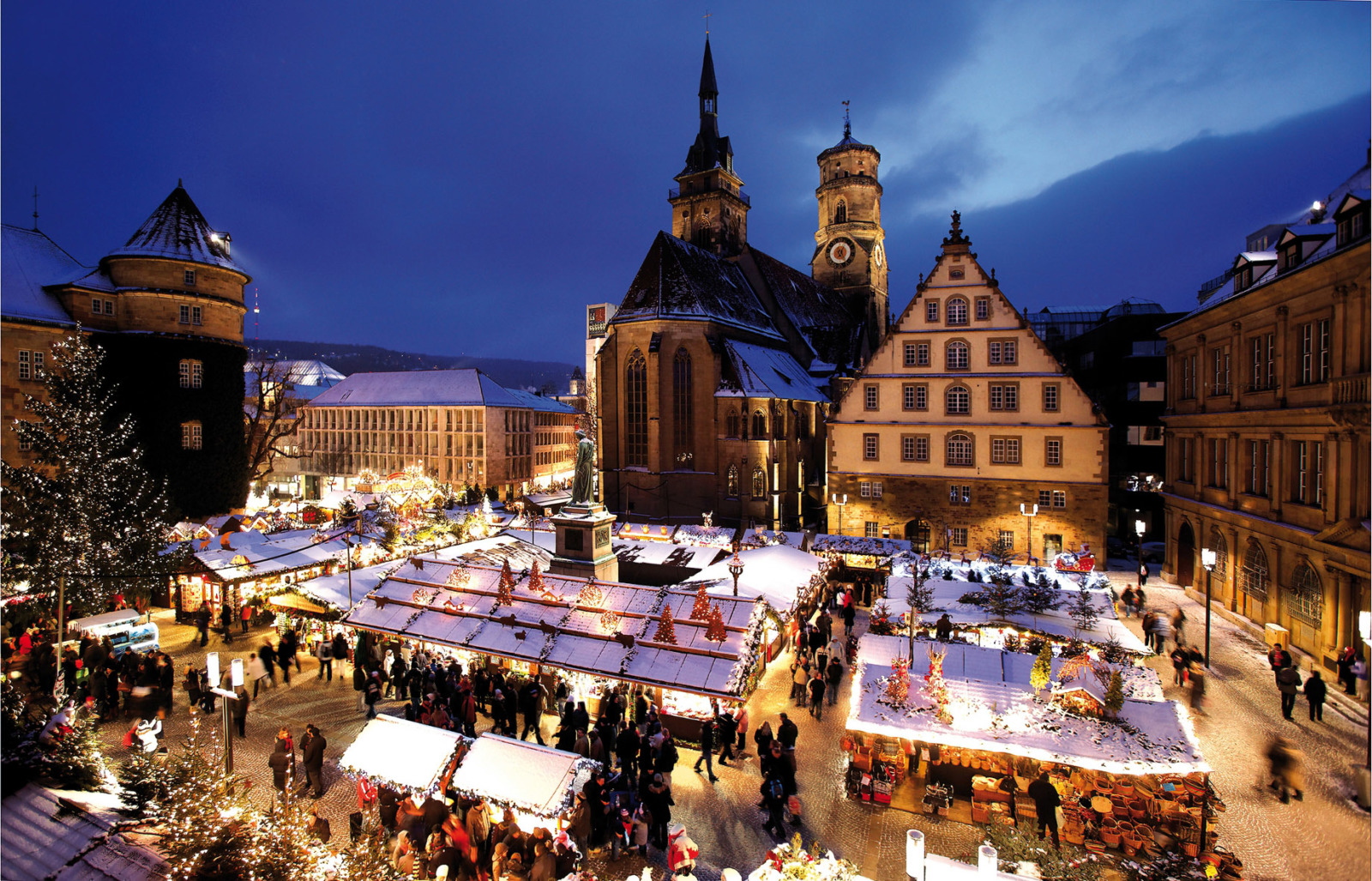 Christmas markets in Germany - Stuttgarter Weihnachtsmarkt at Schillerplatz © Wilhelm Mierendorf - in.Stuttgart / Fotograf