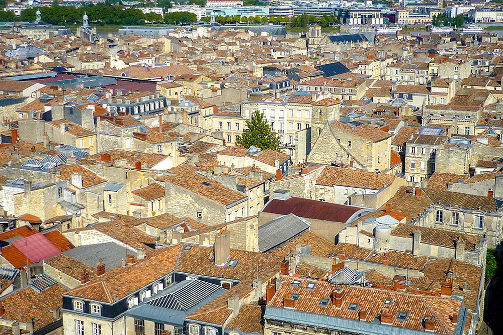 Bordeaux old town © French Moments