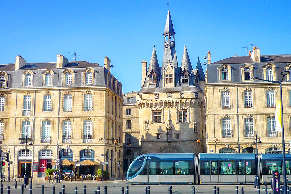 Porte Cailhau, Bordeaux © French Moments