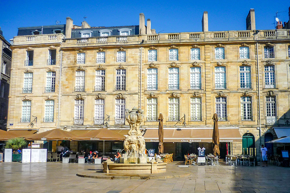 Place du Parlement, Bordeaux © French Moments