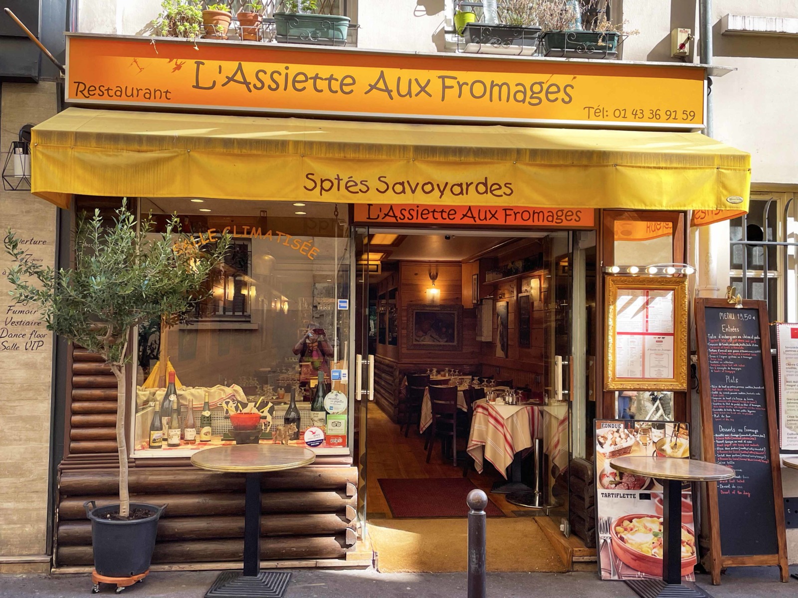 Parisian restaurants - L'Assiette aux Fromages © Ellen Corrandini