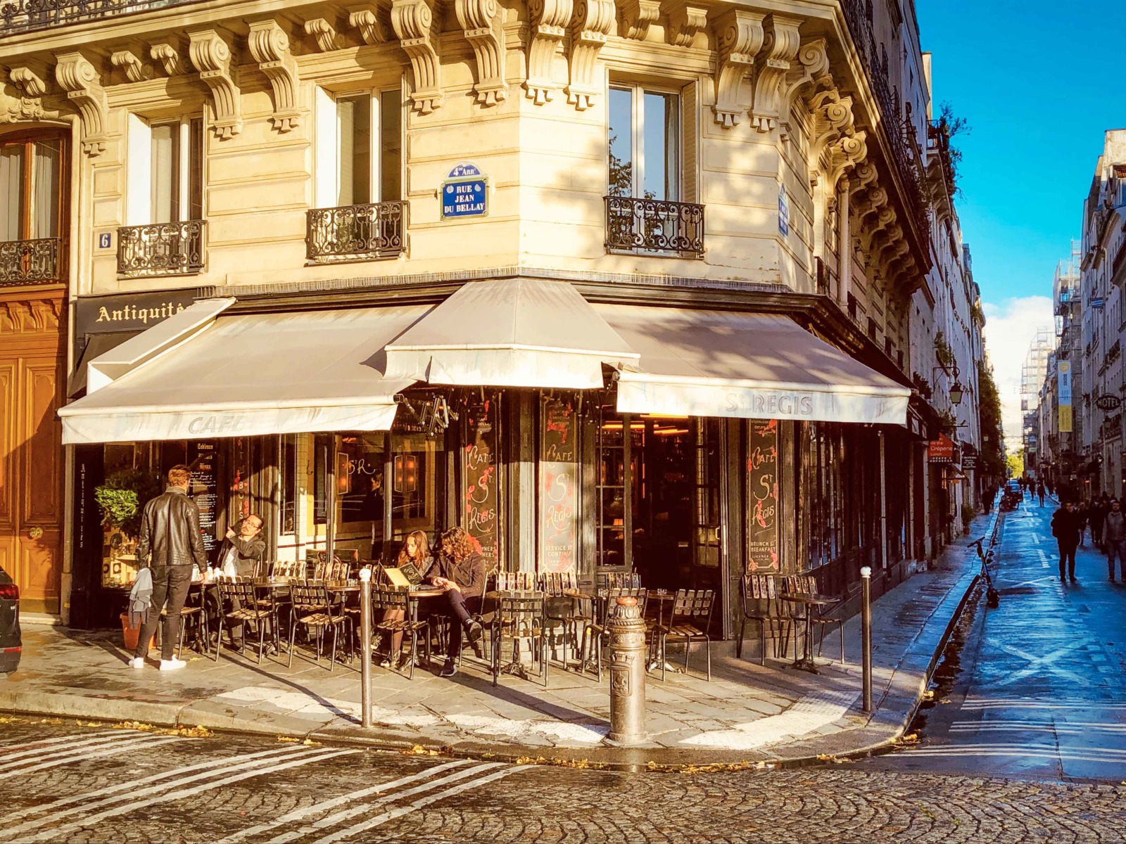 Parisian restaurants - Le St Régis © Ellen Corrandini