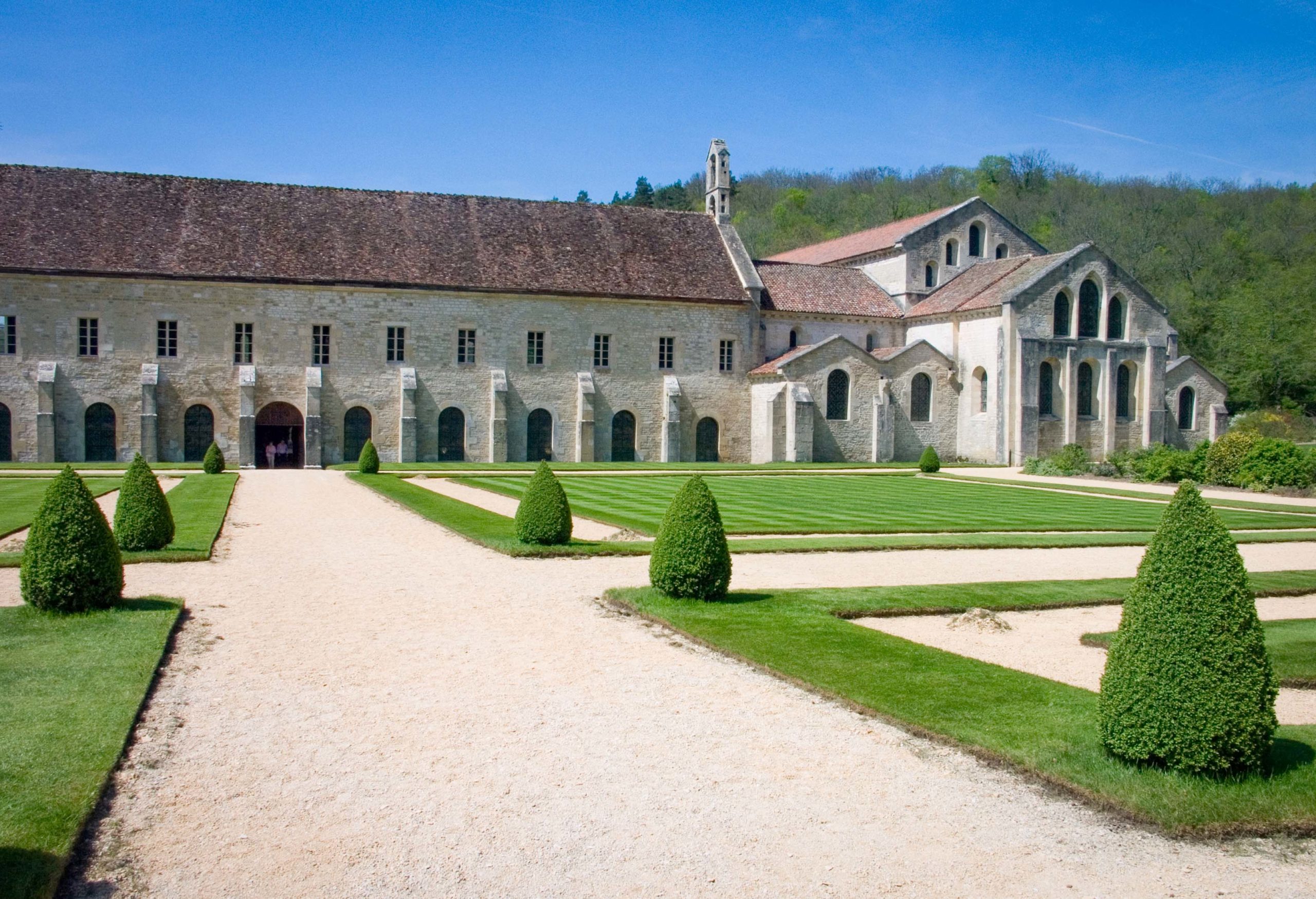 Fontenay Abbey © Jean-Christophe BENOIST - licence [CC BY 2.5] from Wikimedia Commons