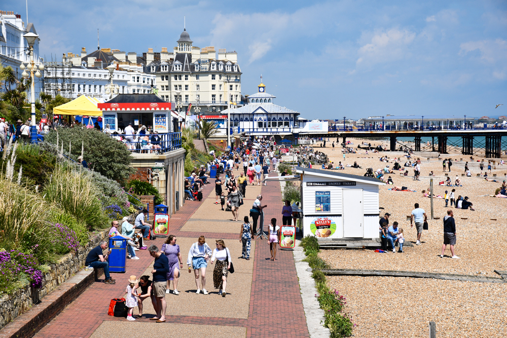 Eastbourne Parade © French Moments