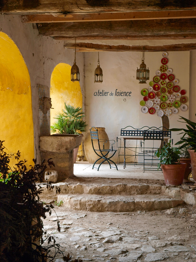 Villas-in-Provence-08.-Source--Depositphotos.com Villas in Provence. Source: Depositphotos.com