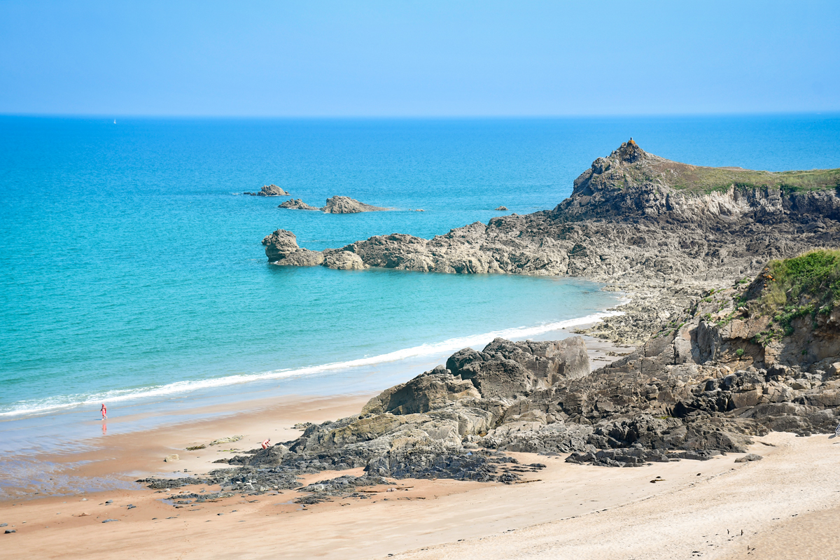 Brittany Unveiled: Plage du Verger, Cancale © French Moments