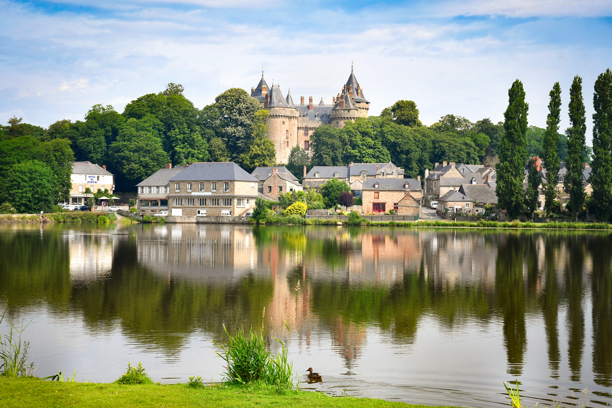 Brittany Unveiled: Combourg © French Moments