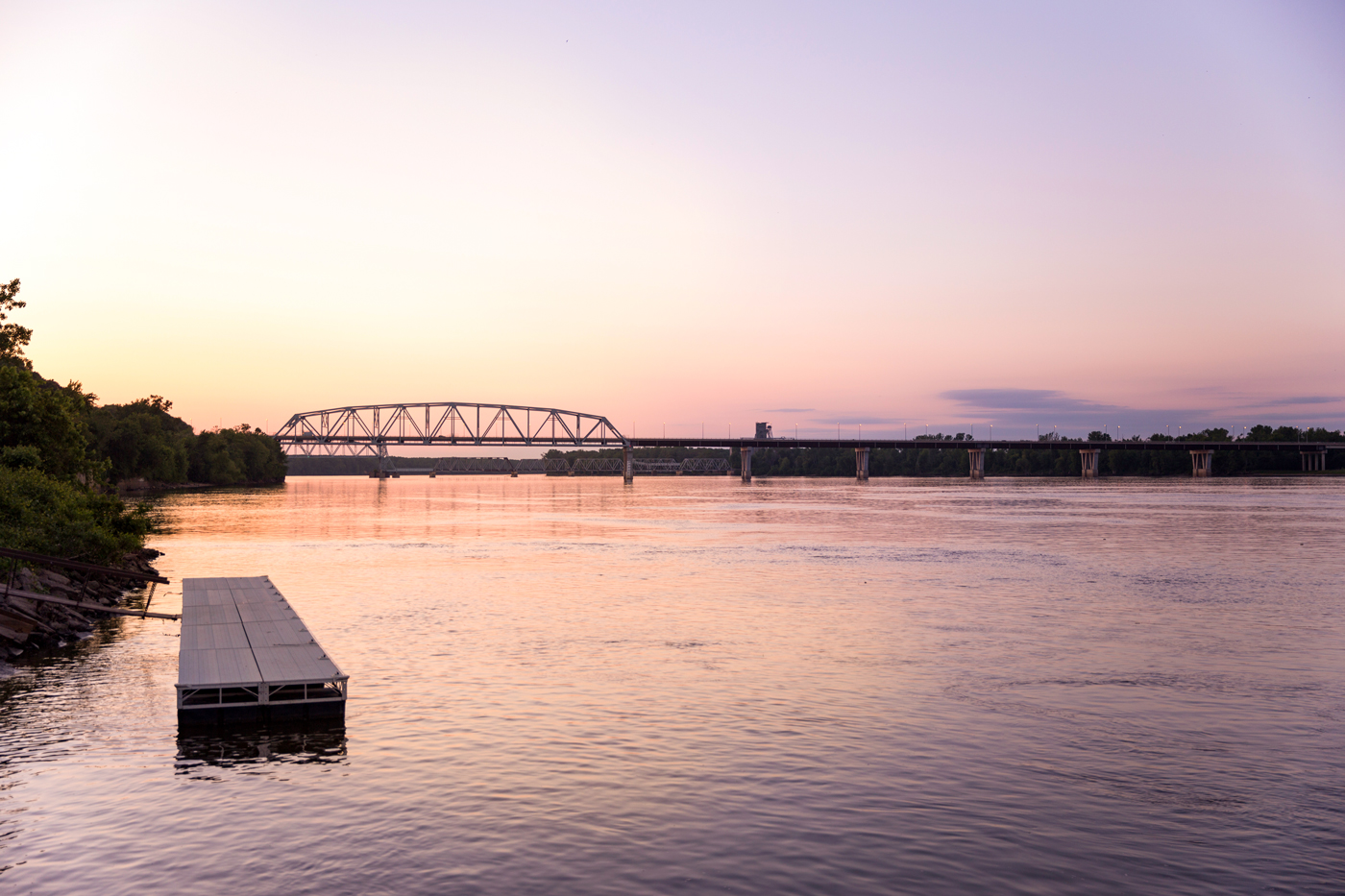 River cruises - Mississippi River by heatherdeffense via Envato Elements