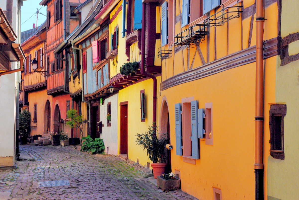 The Colours of Alsace in Eguisheim © French Moments