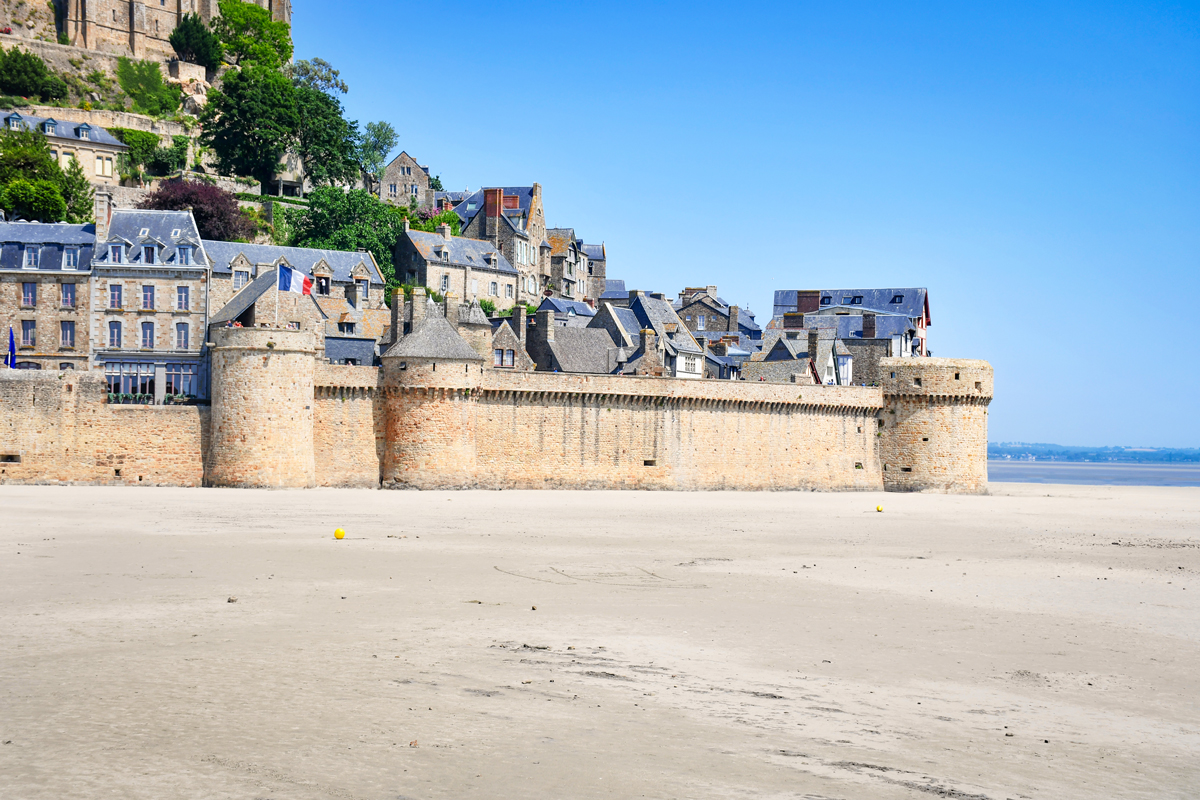 Ramparts of Mont-Saint-Michel © French Moments