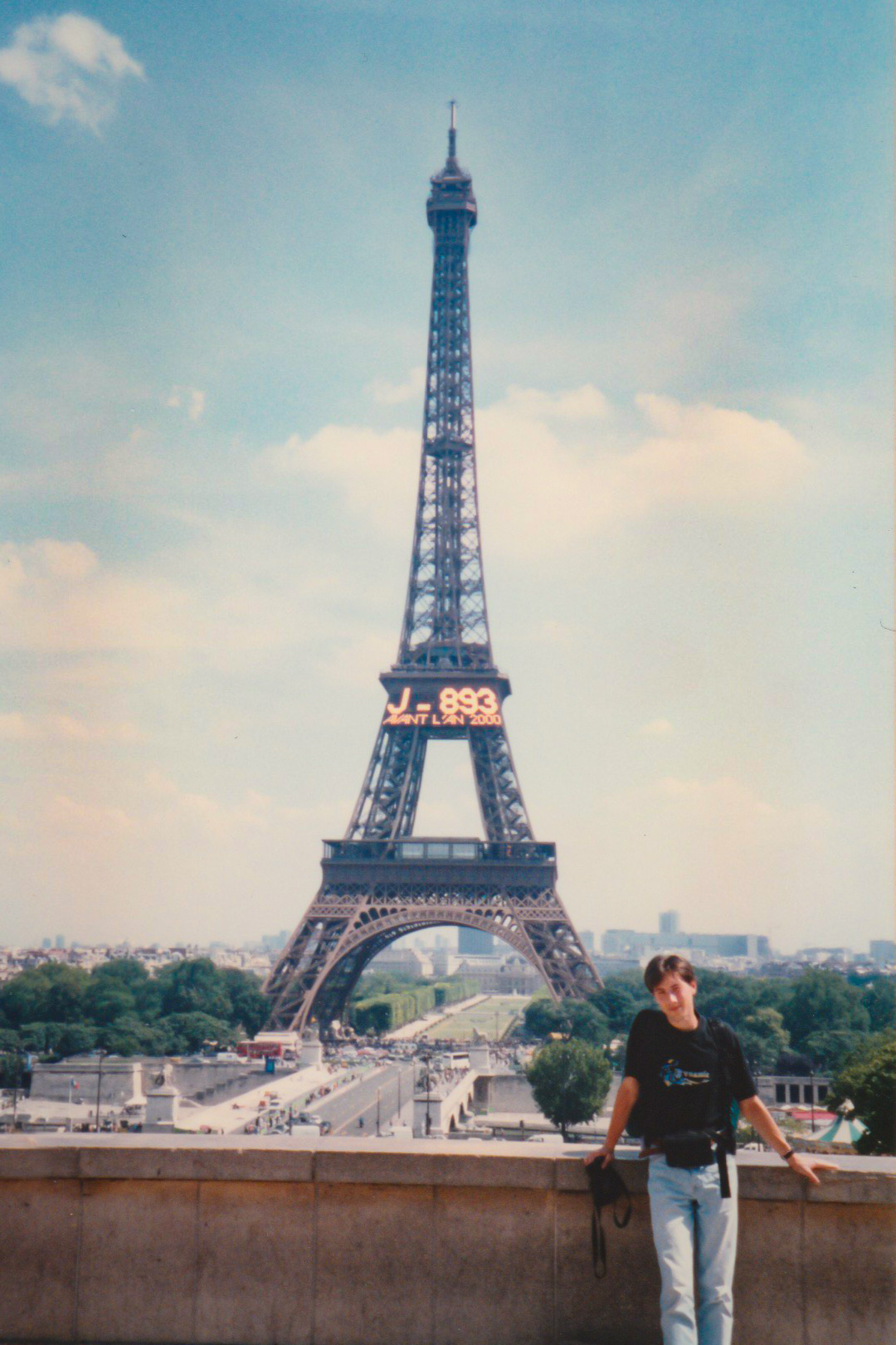 Pierre in Paris (1997) © Pierre Guernier
