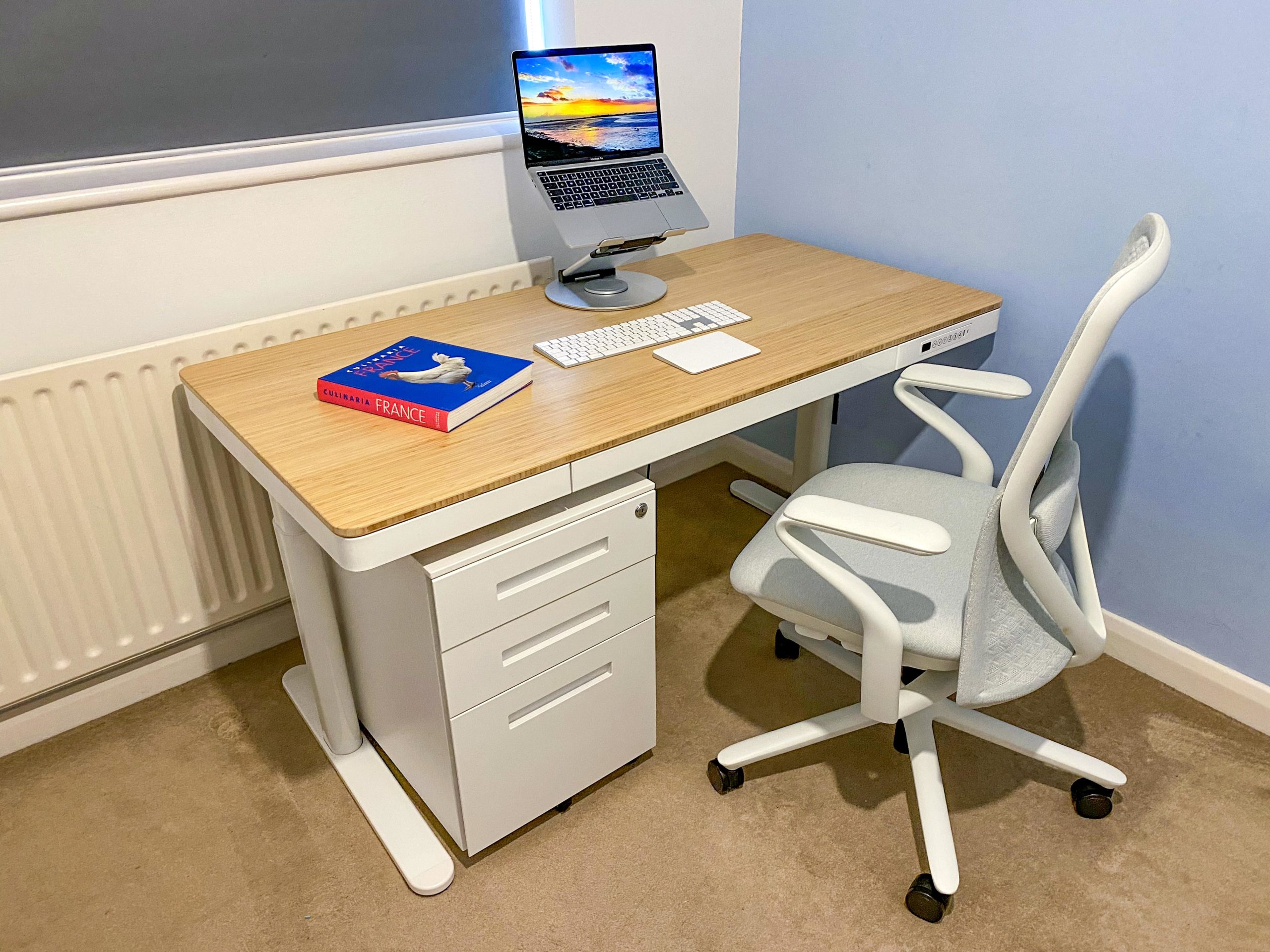 Flexispot Home Office Desk And Chair © French Moments