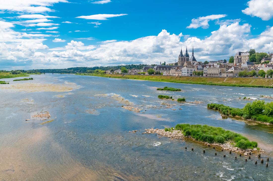 Luxury Boating in France - Blois Loire. Photo by wirestock via Envato Elements
