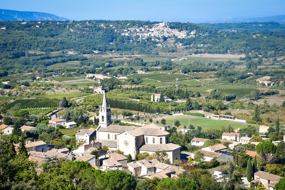 Morning Walks in Bonnieux, Luberon © French Moments