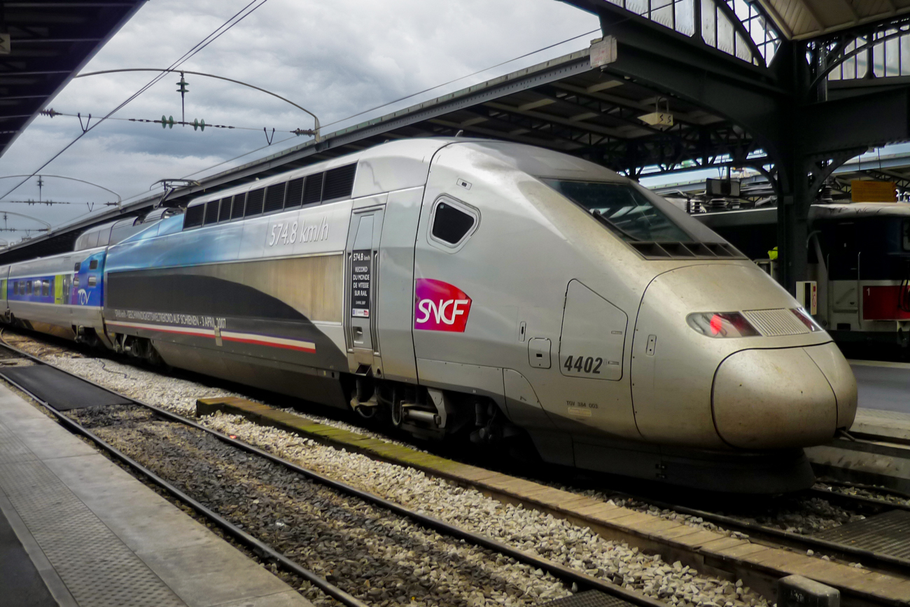 TGV-Est © French Moments