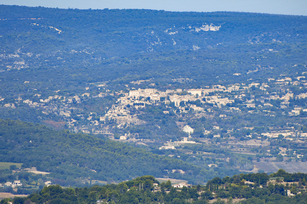 Gordes from Bonnieux © French Moments