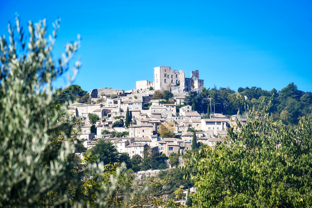 The Countryside of Bonnieux and Lacoste A Proven al Exploration