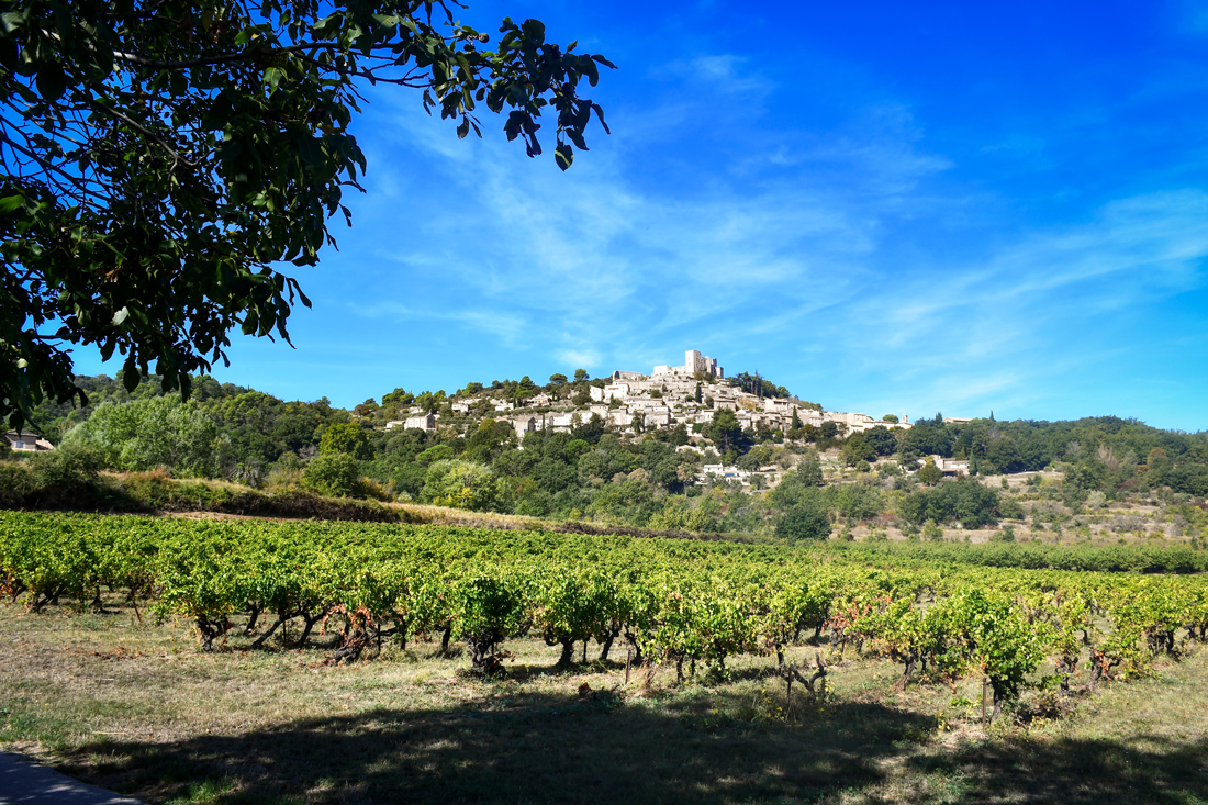 Douce France (Lacoste, Provence) © French Moments