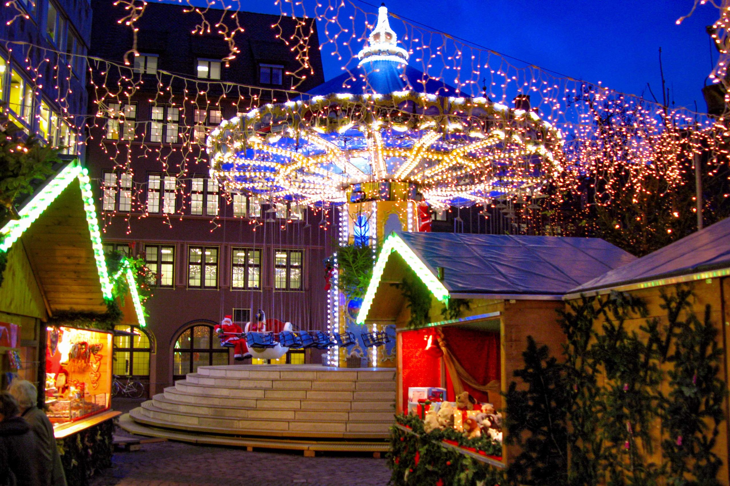 Freiburg Christmas Market in Kartoffelmarkt © Andreas Schwarzkopf - licence [CC BY-SA 3.0] from Wikimedia Commons