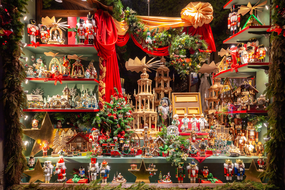 Christmas window shop in Rothenburg. Source: Depositphotos.com