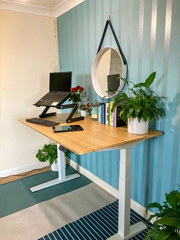 Height-adjustable desk - FlexiSpot E7 Pro copyright French Moments