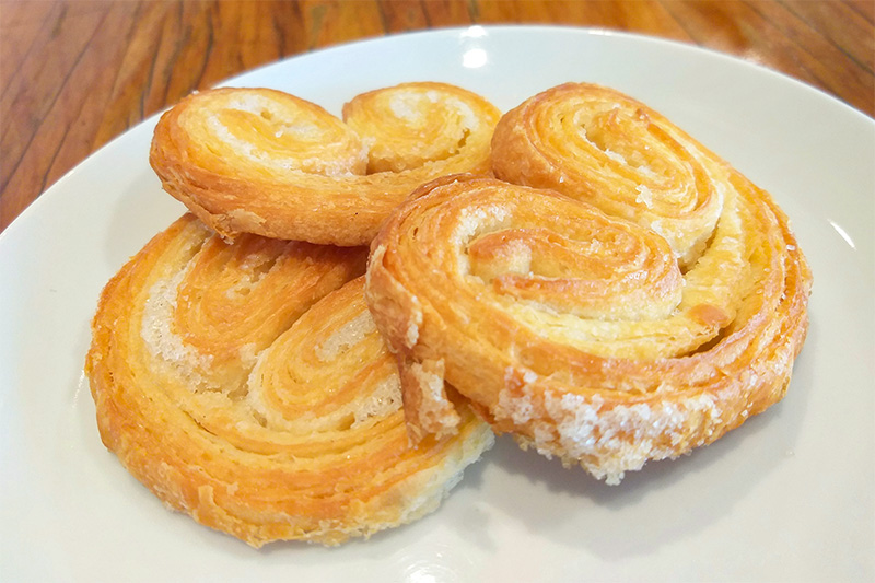 French cookies: Palmiers © Melsj - licence [CC BY-SA 4.0] from Wikimedia Commons