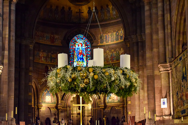 Couronne de l'Avent de la cathédrale de Strasbourg © French Moments