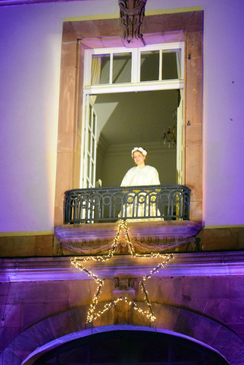 Le spectacle déambulatoire de Noël à Wissembourg © French Moments