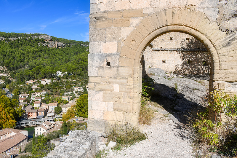 Castle of the Cavaillon's Bishops © French Moments