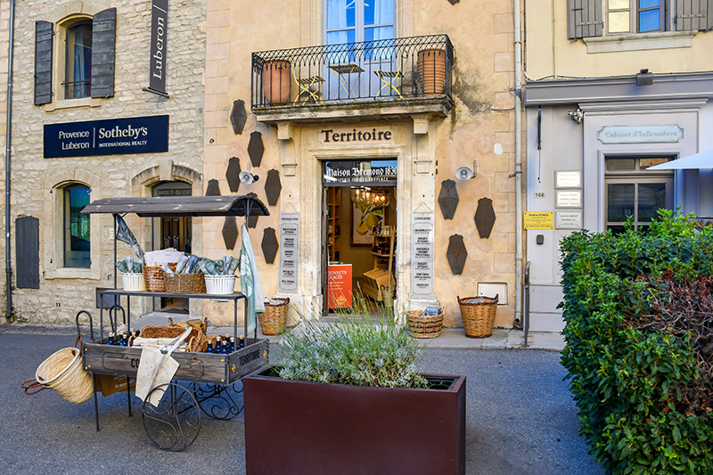 Shop in Gordes © French Moments