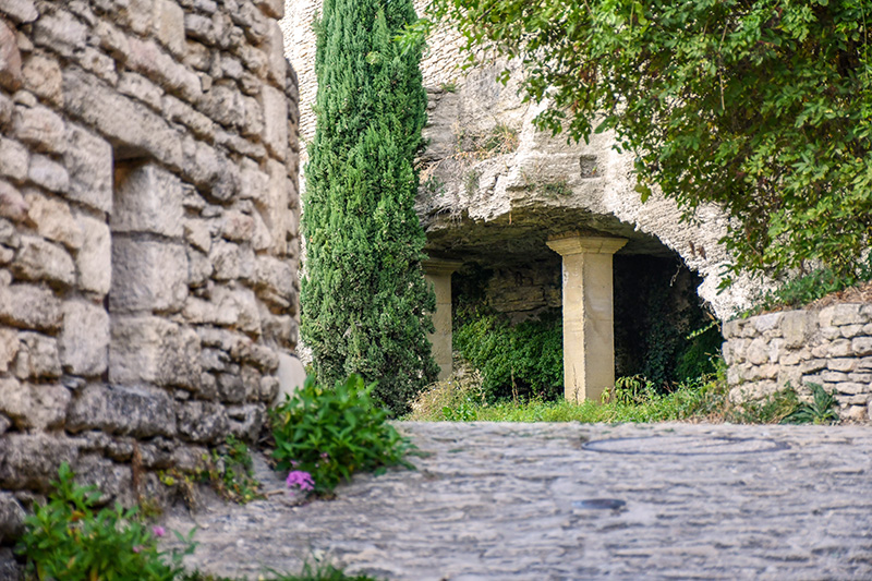 Rue de la Fontaine Basse, Gordes © French Moments